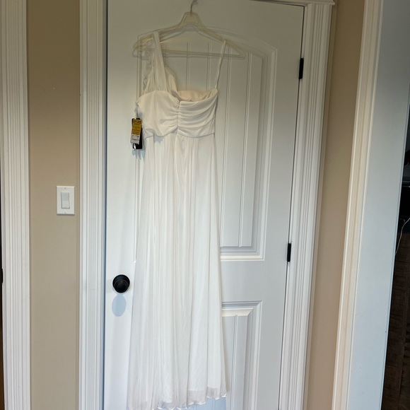 Wedding Gown 3908 - Picture 3 of 3